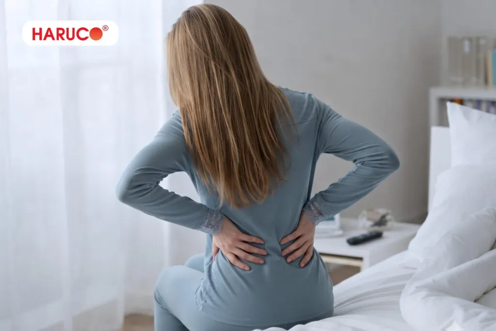 sáng ngủ dậy bị đau lưng dưới
