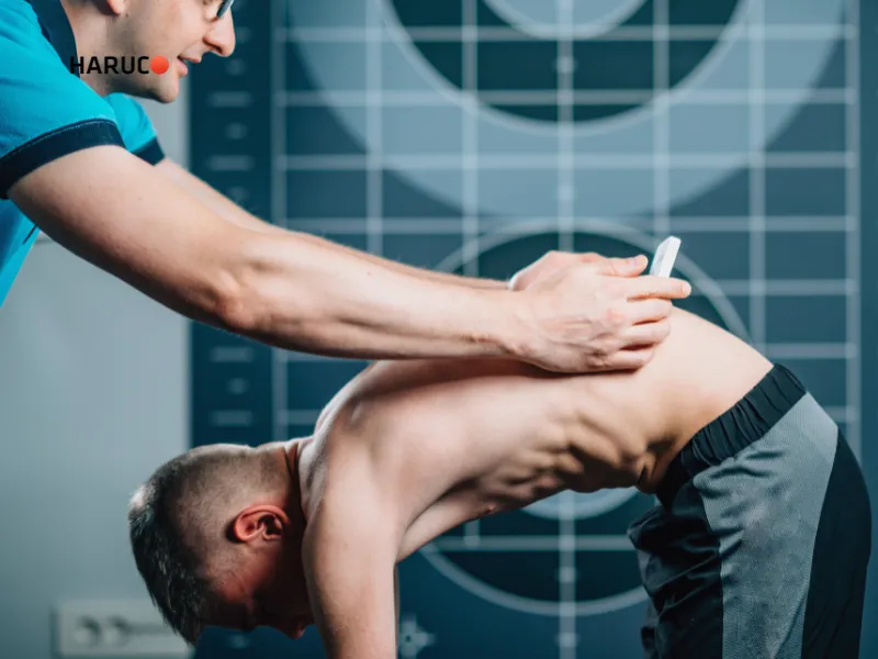 cách phòng tránh tật cong vẹo cột sống