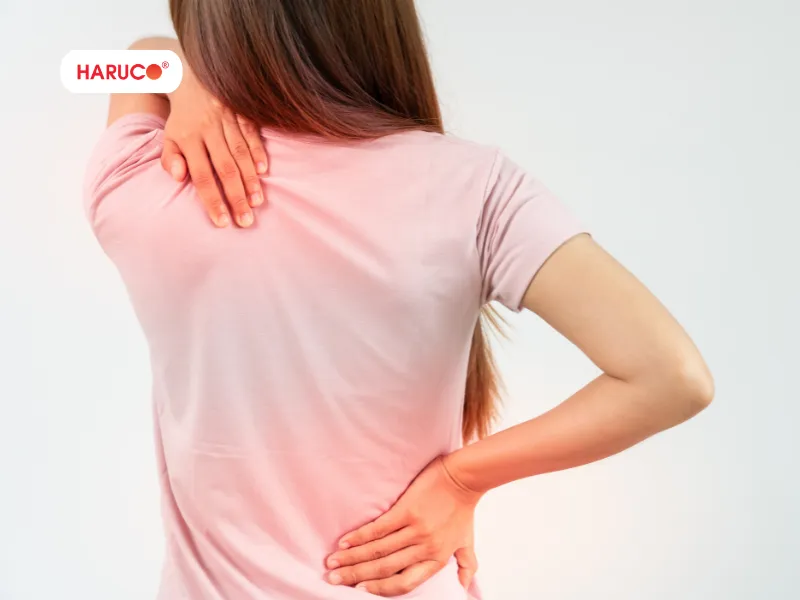 Đeo đai chống gù có yếu cơ không