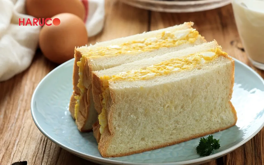 Sandwich trứng healthy giàu protein nhưng không quá nhiều calo