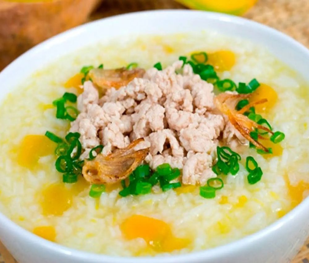 Thêm rau củ như bí đỏ để tăng chất xơ trong món ăn