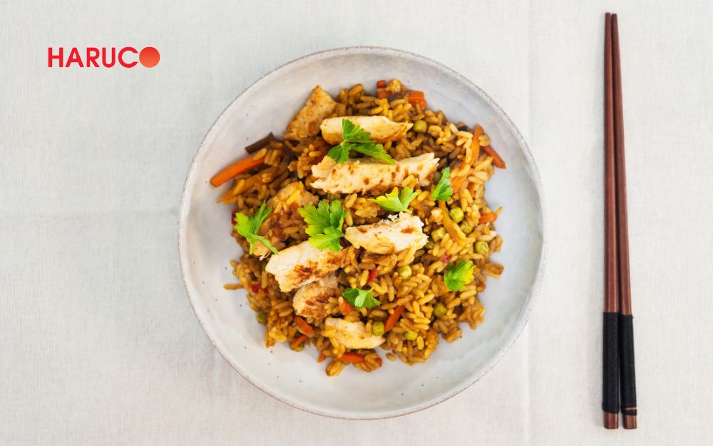 1 đĩa cơm rang thông thường có thể chứa từ 400 đến 800 calo