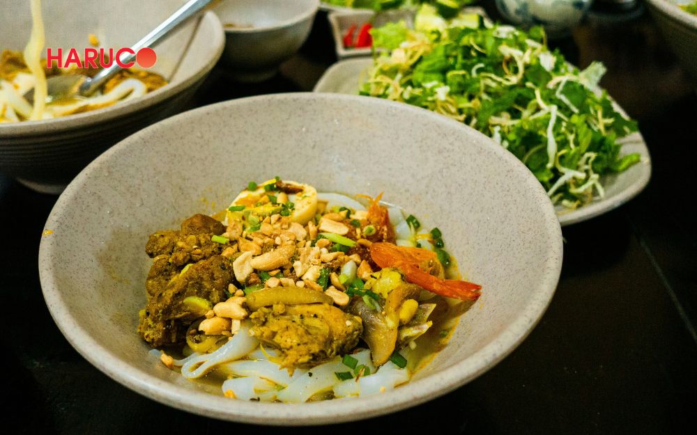 Người bị mỡ máu cao không nên ăn mì quảng