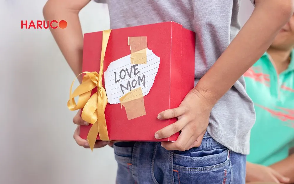 Chuẩn bị trước thời gian tặng quà cho mẹ sẽ giúp tạo nên sự bất ngờ trọn vẹn