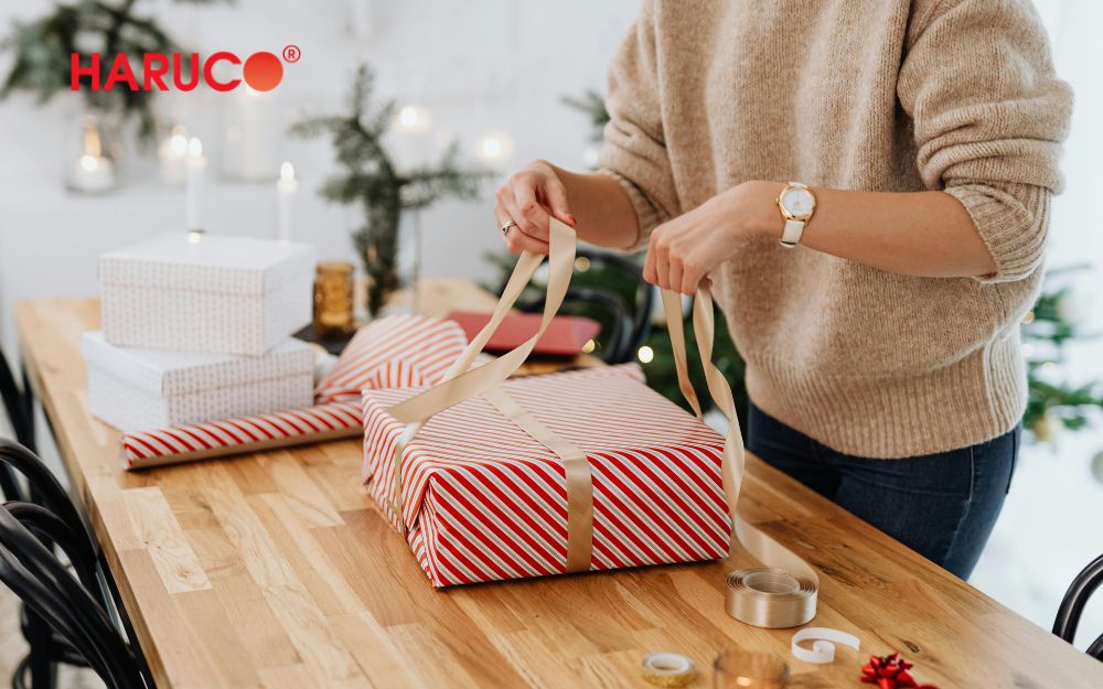 Tùy thuộc vào điều kiện tài chính của bản thân để đặt ra ngân sách mua quà tặng bà