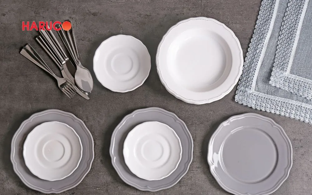 Tặng bộ bát đĩa cao cấp để tiếp đãi khách khứa hay trong các bữa cỗ gia đình