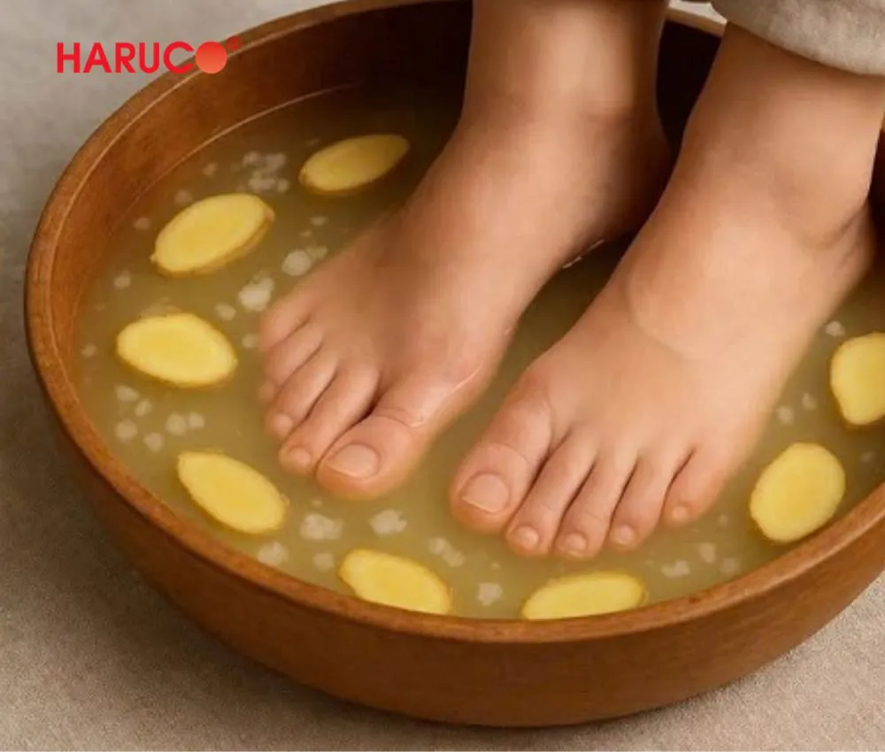 Ngâm chân nước gừng giúp giữ ấm cơ thể