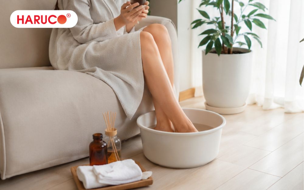 Ngâm chân với baking soda và tinh dầu bạc hà giúp giải tỏa stress