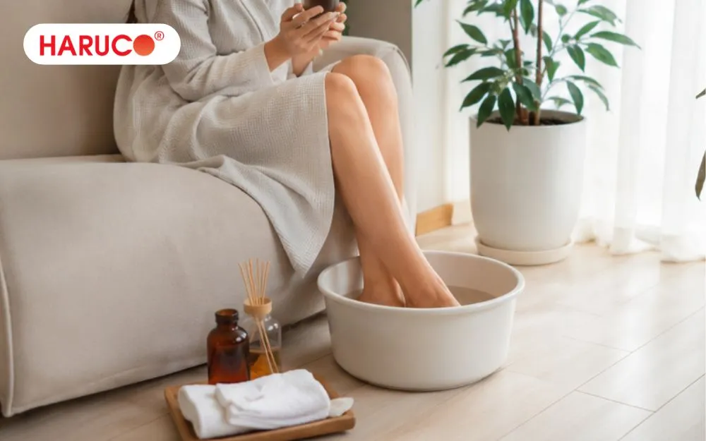 Ngâm chân với baking soda và tinh dầu bạc hà giúp giải tỏa stress