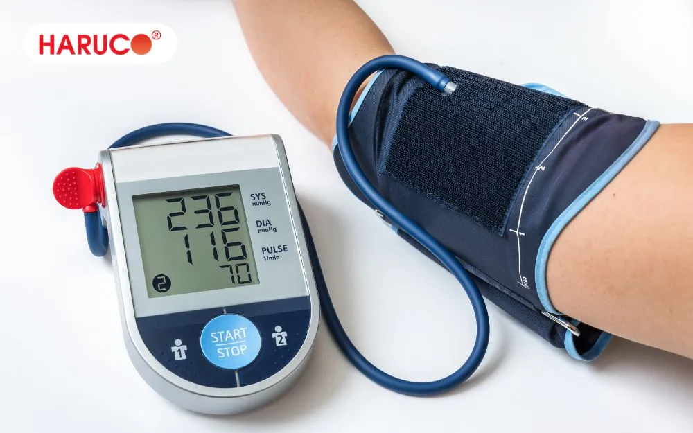 Chỉ số huyết áp đo tại phòng khám từ 140/90 mmHg trở lên là cao huyết áp