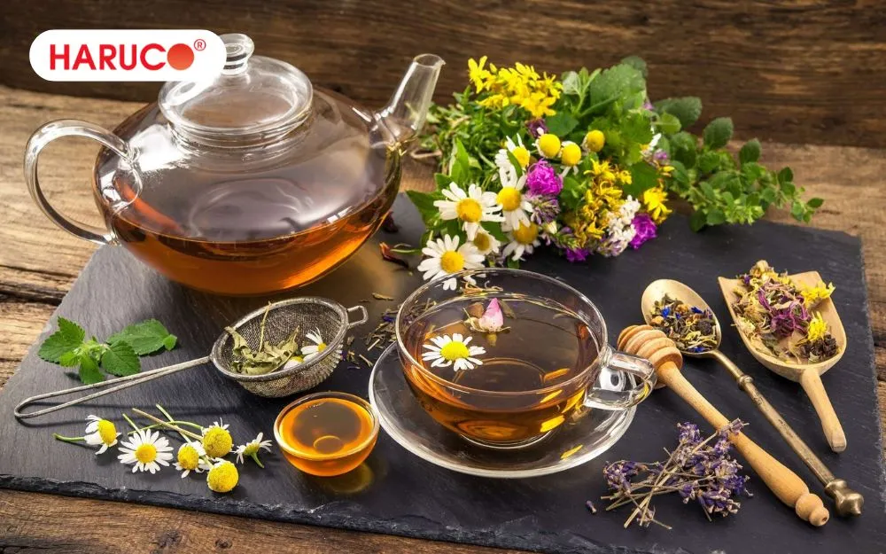 Tặng cụ trà thảo mộc dành cho người cao tuổi
