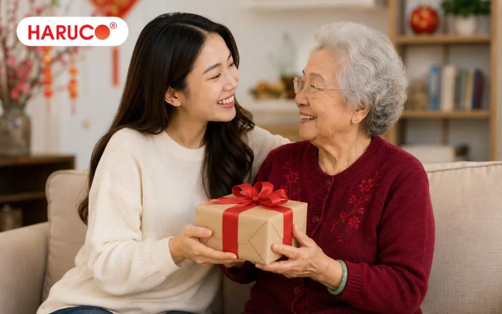 Lựa chọn các món quà tặng bà ngoại phù hợp với sở thích và thói quen sinh hoạt