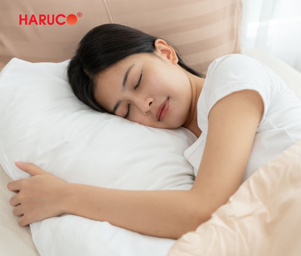 Tác dụng của ngâm chân nước nóng là giúp ngủ ngon hơn