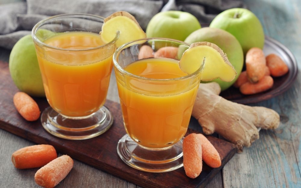Uống nước ép táo cà rốt với gừng giúp tăng sức đề kháng