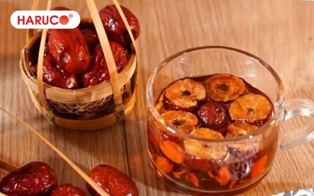 Táo đỏ ngâm rượu có tác dụng an thần rất tốt