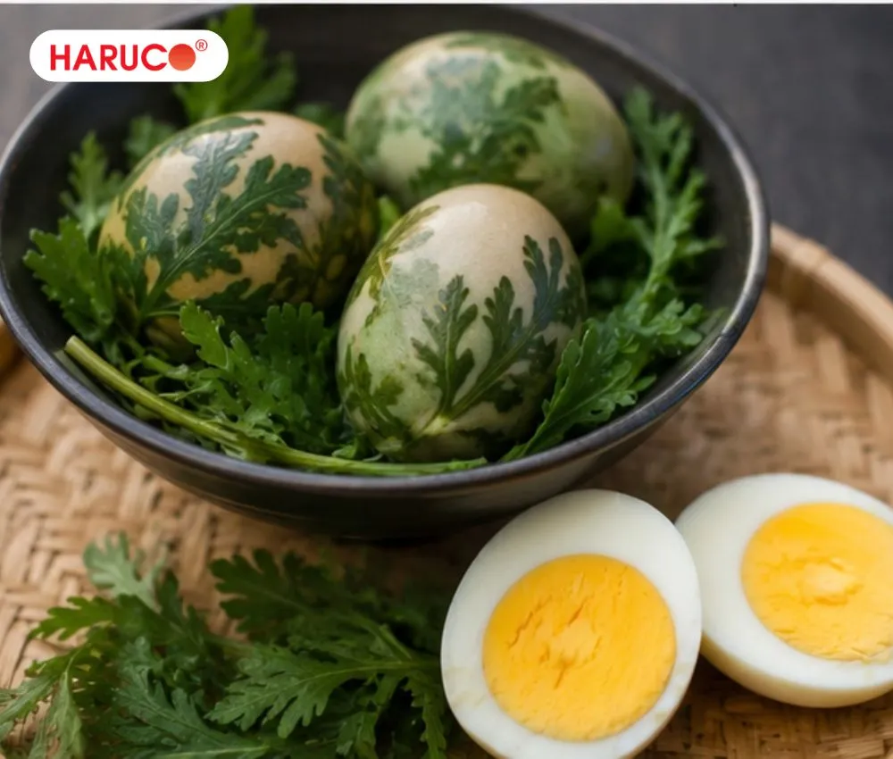 Trứng gà luộc ngải cứu góp phần duy trì sức khỏe xương và mắt