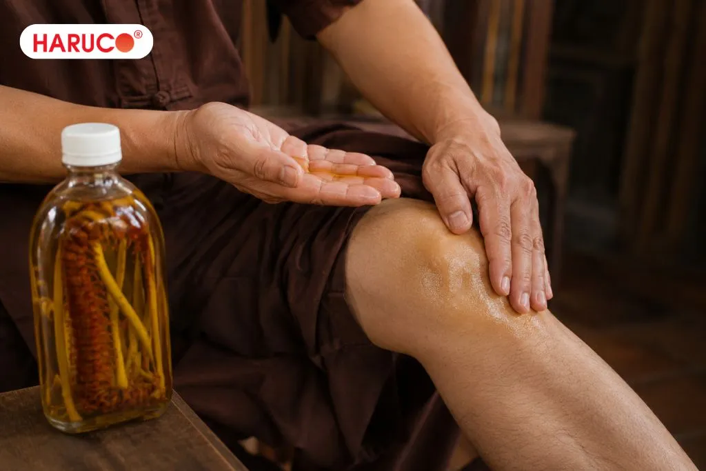 Cách sử dụng rượu rết để xoa bóp