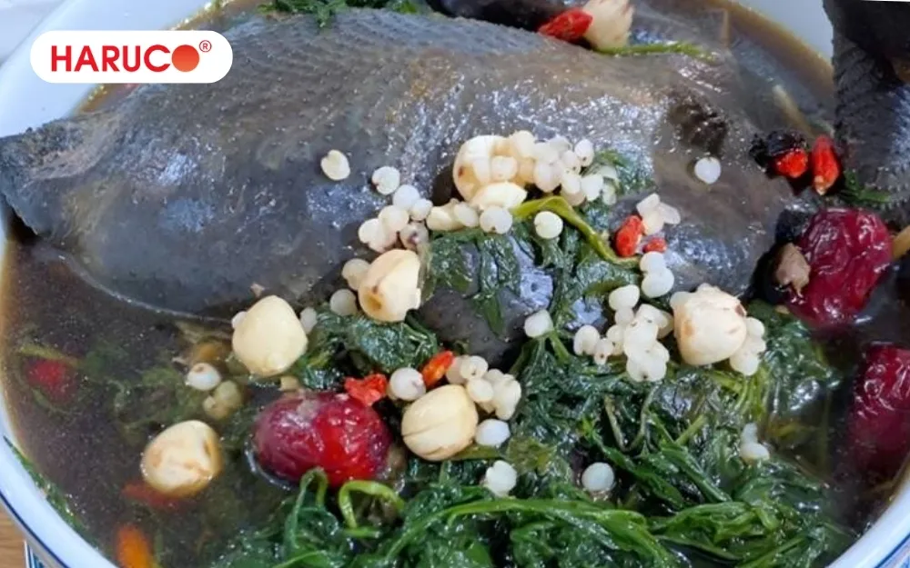 Ăn gà ác hầm ngải cứu góp phần tăng cường sức đề kháng