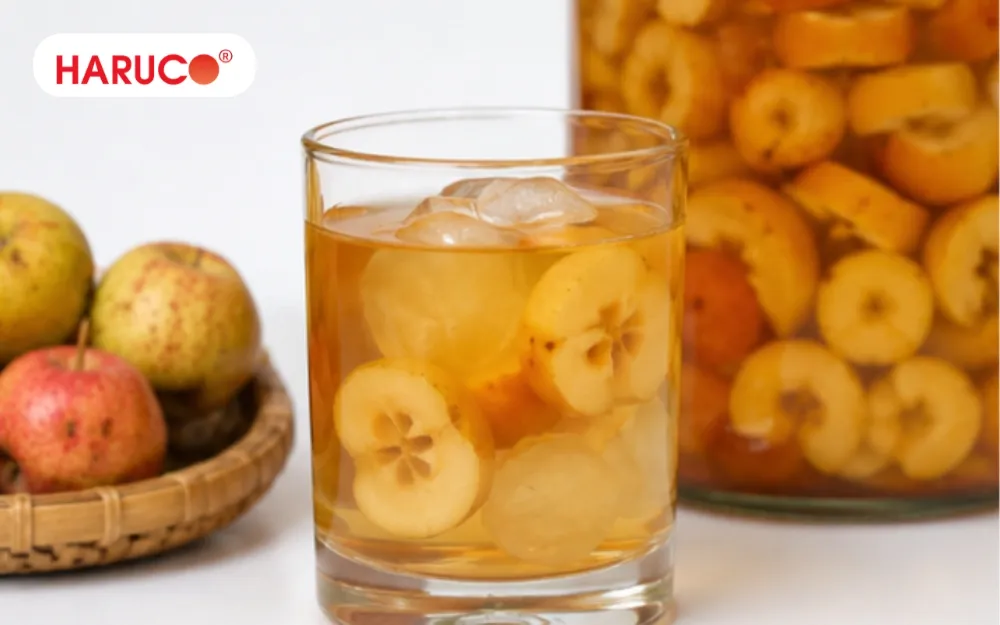 Một ly nước táo mèo pha đường phèn ướp lạnh giúp giải khát rất tốt