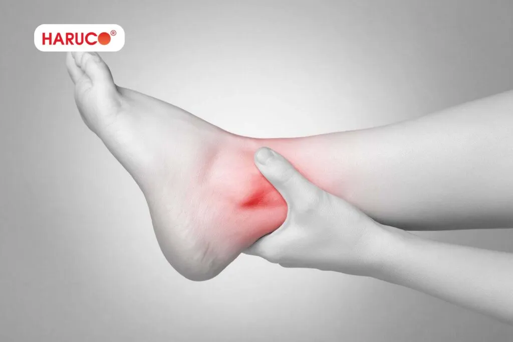 Chườm ngải cứu có tác dụng gì khi bong gân?