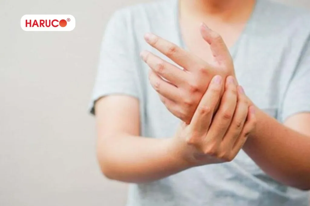 Tay chân lạnh tim đập nhanh kèm triệu chứng gì cần lưu ý?